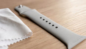 Detailansicht des Silikonarmbands einer Apple Watch